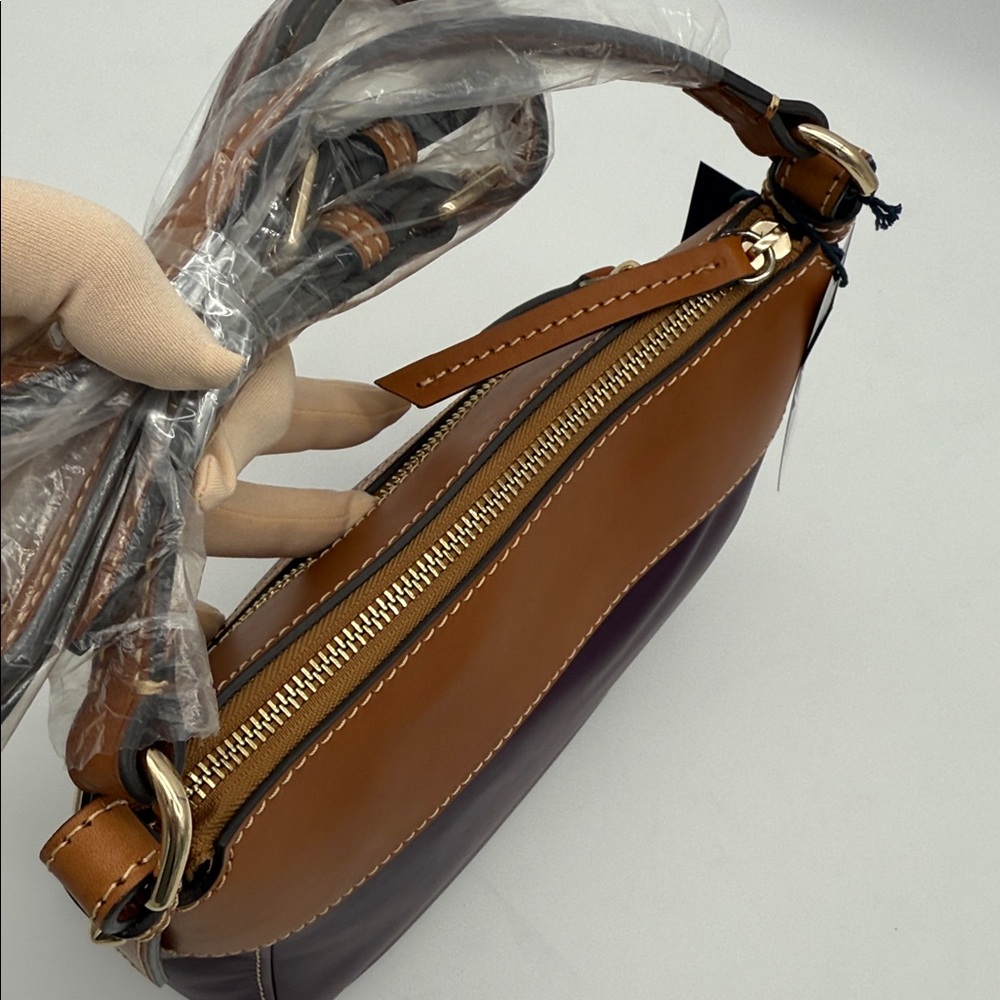 Dooney & Bourke Wexford Leather Crossbody 25 Plum Wine - Picture 7 of 14